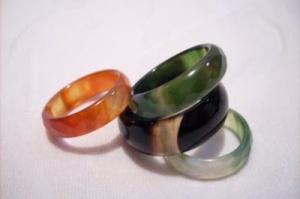 anillos de piedra natural
